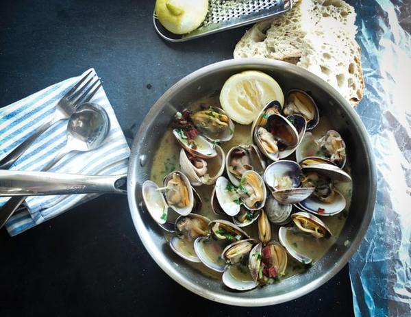 Clams Zuppa with Unflavored Hemp Oil